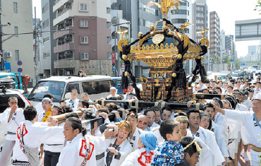 <br />
<b>Warning</b>:  Undefined variable $nihonbashi_yon in <b>/var/www/vhosts/kandamatsuri.com/httpdocs/include/pages/mikoshimiyairi.php</b> on line <b>378</b><br />
<br />
<b>Warning</b>:  Trying to access array offset on value of type null in <b>/var/www/vhosts/kandamatsuri.com/httpdocs/include/pages/mikoshimiyairi.php</b> on line <b>378</b><br />
